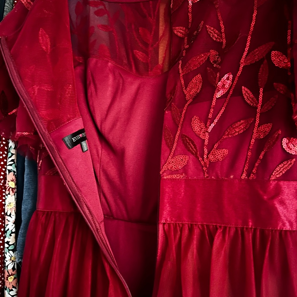 Red bridesmaid dress - Picture 4 of 8